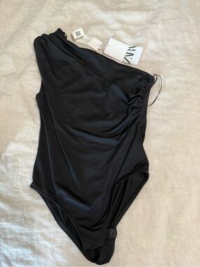 ZARA Black Asymmetric One-Shoulder Bodysuit